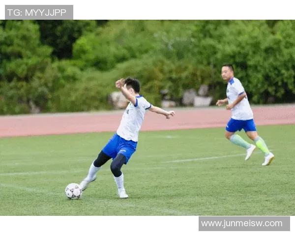 高清球星集锦精彩瞬间与实时足球比分更新，全面呈现全球赛事动态